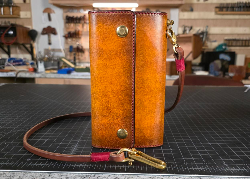 How to Get That "Antique" Look While Dyeing Leather