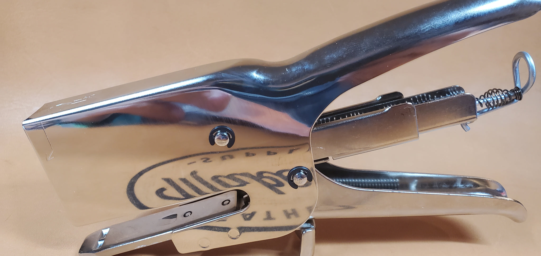 Heavy Duty Leather Stapler and Refills – Maker's Leather Supply